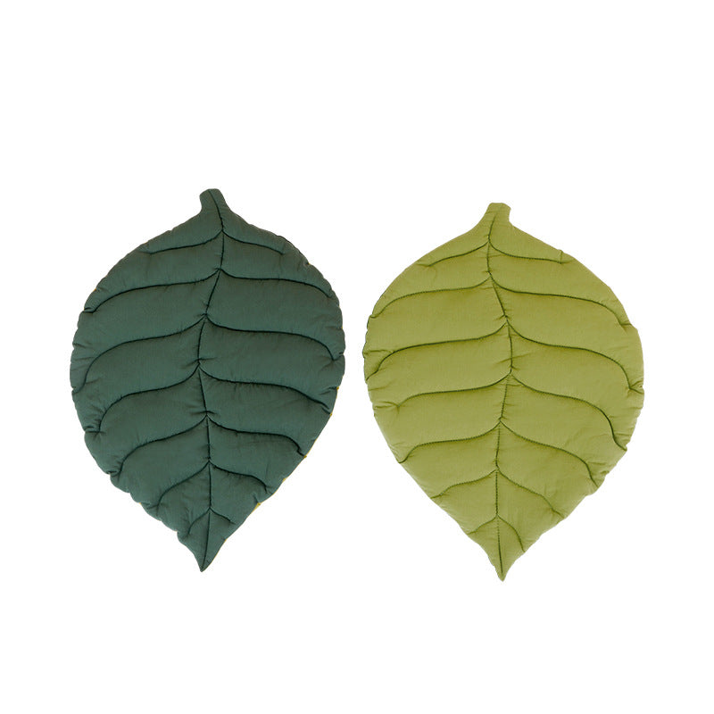 Leaf-Shaped Pet Sleeping Mat