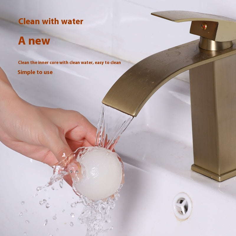Washable Ball-Shaped Lint Remover