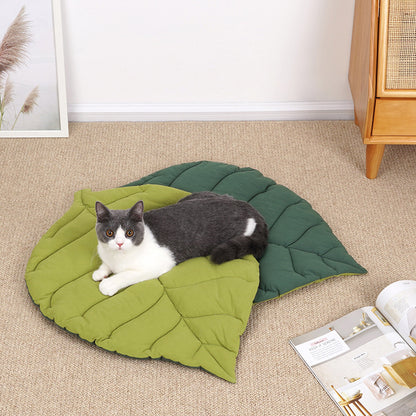 Leaf-Shaped Pet Sleeping Mat