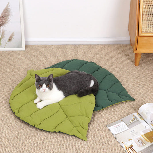 Leaf-Shaped Pet Sleeping Mat