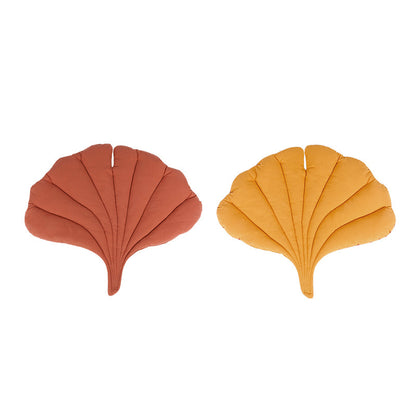 Leaf-Shaped Pet Sleeping Mat