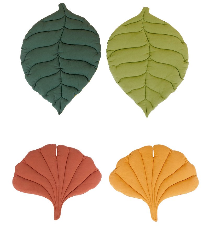 Leaf-Shaped Pet Sleeping Mat